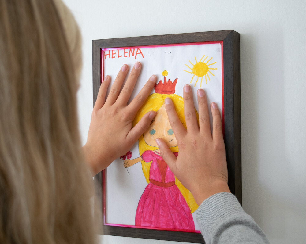Smoked oak frame, pink 